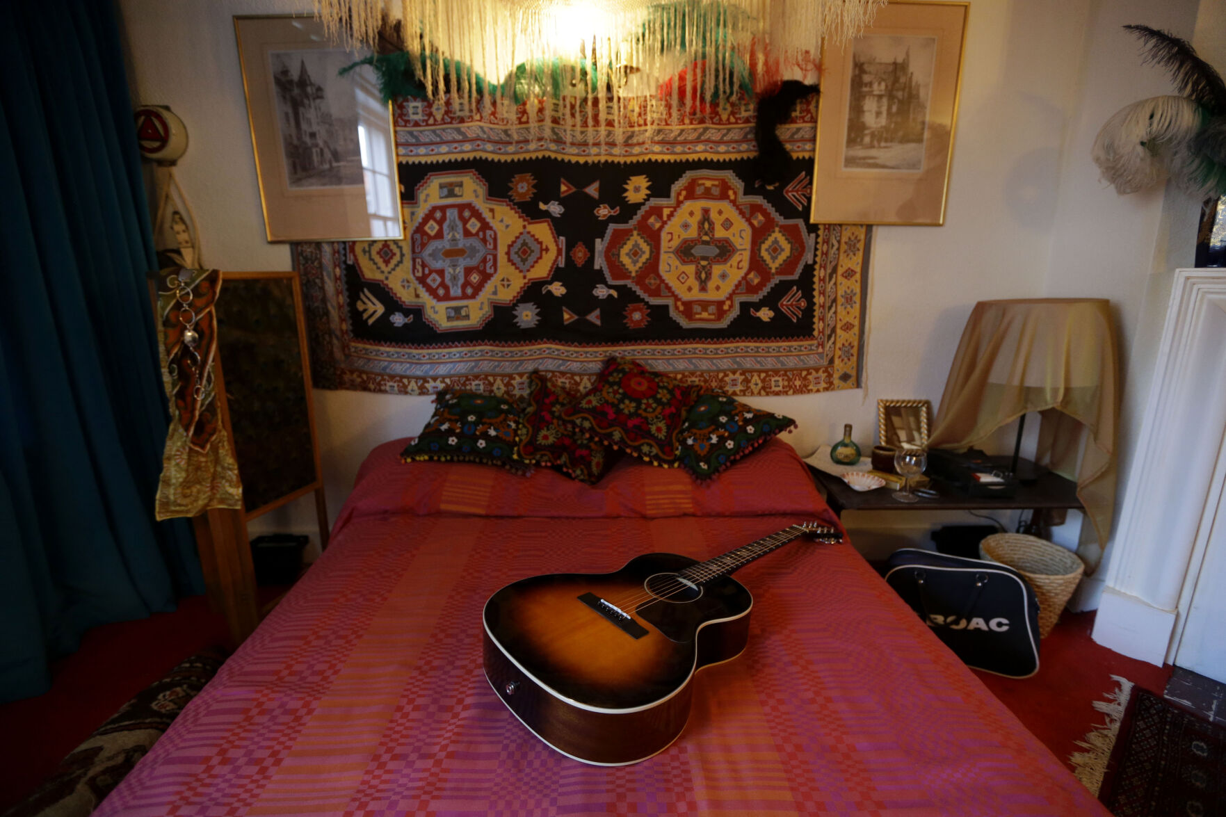 Jimi Hendrix bedroom in London